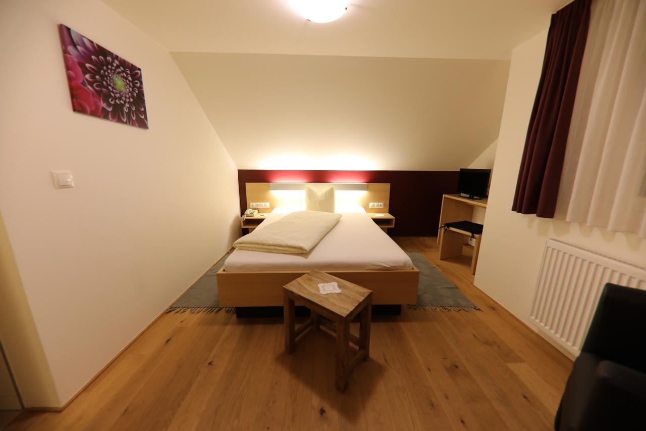 Hotel Oxa Hittisau Exterior photo